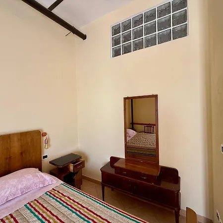 Dimora - L Antico Fienile Del Castello דירה