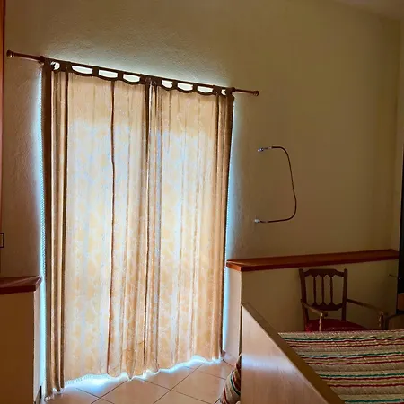 Dimora - L Antico Fienile Del Castello * קסטל דה מונטה