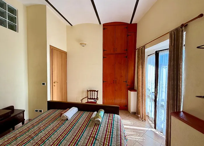 Dimora - L Antico Fienile Del Castello * קסטל דה מונטה