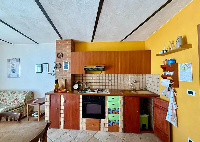 דירה Dimora - L Antico Fienile Del Castello קסטל דה מונטה